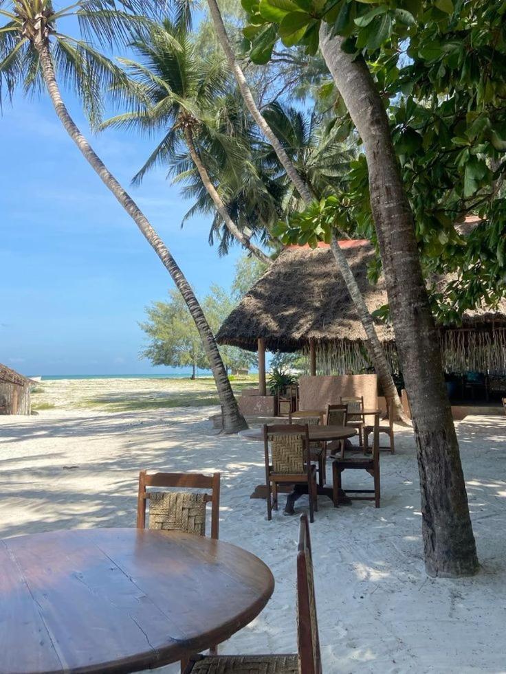 Tiwi Beach Resort & Spa 몸바사 외부 사진