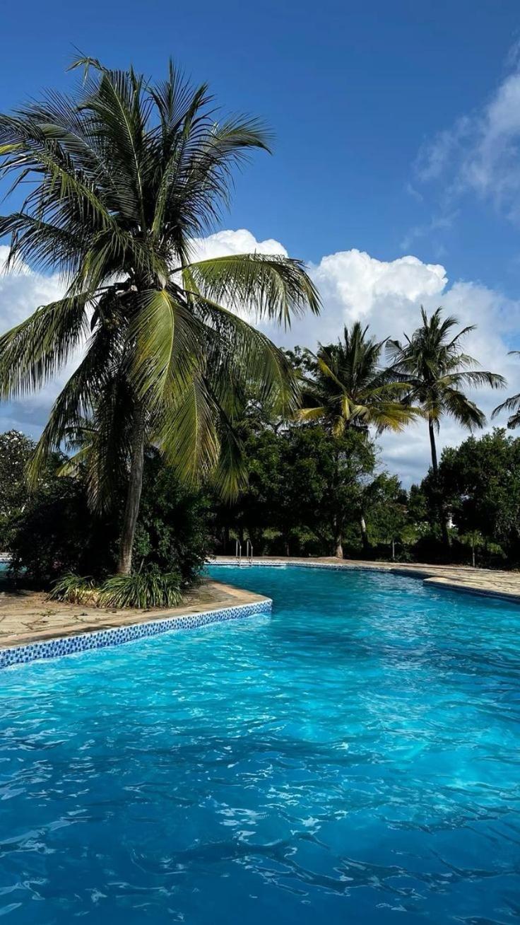 Tiwi Beach Resort & Spa 몸바사 외부 사진